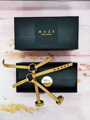 Пара браслетов на запястье и палец Bijoux Indiscrets MAZE Hand Bracelet Harness Brown, экокожа