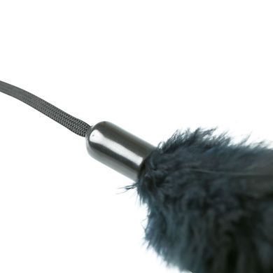 Метелочка-щекоталка Sportsheets - PLEASURE FEATHER BLACK на веревочной петле, Чорний