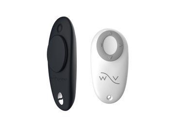Смарт-вибратор у трусики We-Vibe Moxie Satin Black с пультом ДУ