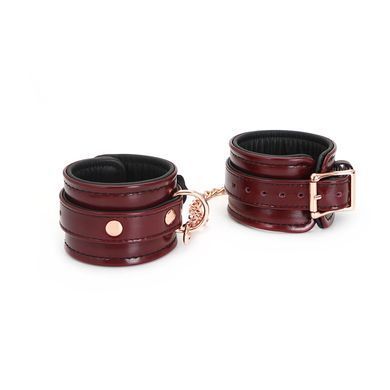 Кожаные наручники Liebe Seele Wine Red Wrist Cuffs, съемная цепочка-крепеж