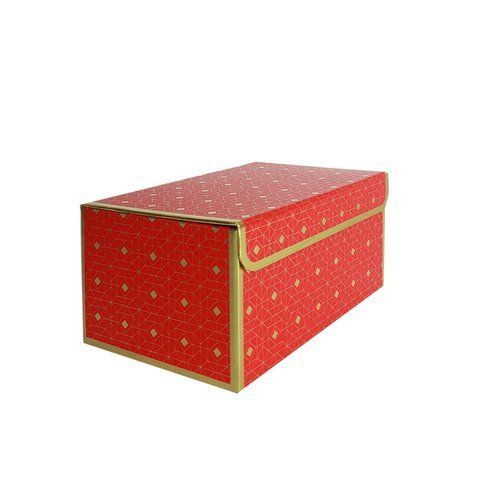 Подарочная коробка красная с золотым геометрическим рисунком, S &ndash; 20,2&times;14&times;10,5 см.