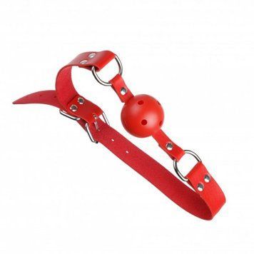 F61401 Кляп&nbsp;из экокожи BREATHABLE BALL GAG RED