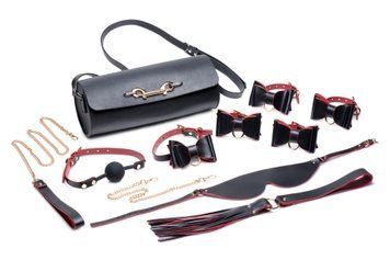 Набор БДСМ с дорожной сумкой Master Series: Bow &mdash; Luxury BDSM Set With Travel Bag, 11 предметов