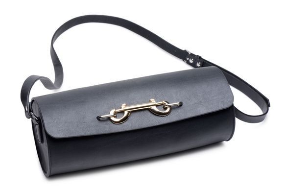 Набор БДСМ с дорожной сумкой Master Series: Bow &mdash; Luxury BDSM Set With Travel Bag, 11 предметов