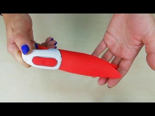 Потужний вібратор Satisfyer Vibes Power Flower з ніжними тремтливими пелюстками, 12 режимів роботи, Червоний