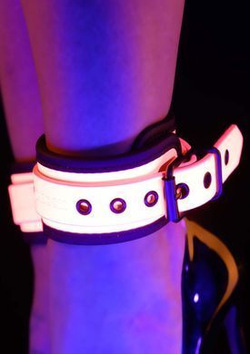 Поножи светящиеся в темноте Taboom Ankle Cuffs, розовые
