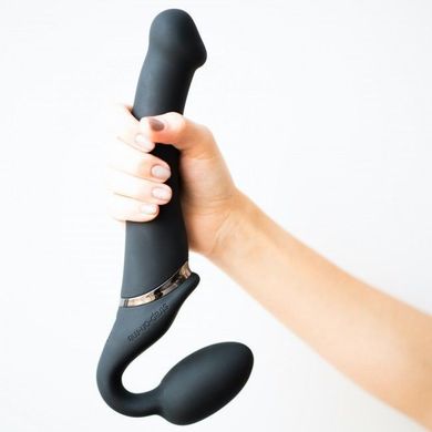 Безремневой страпон с вибрацией Strap-On-Me Vibrating Black M, диаметр 3,3см, пульт ДУ, регулируемый