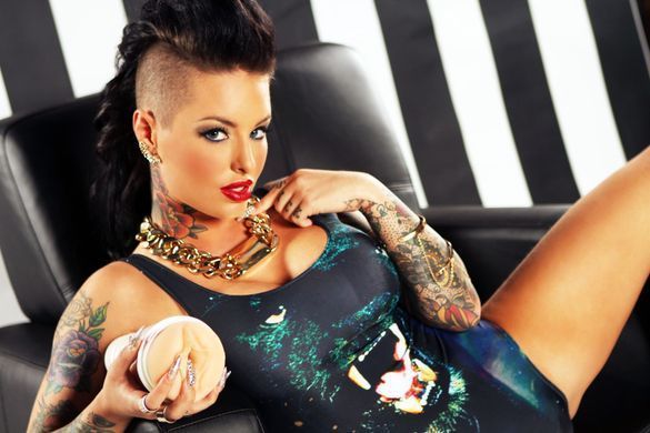 Мастурбатор Fleshlight Girls: Christy Mack - Attack, со слепка вагины, очень нежный, Телесный